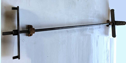 Вал привода щеток ЗВТ 87.020 (ЗВС-20А): купить в Нижнем Новгороде