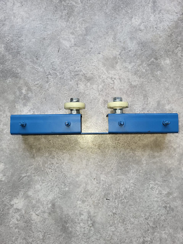 Кронштейн направляющий щеточной тележки с роликами: купить в Нижнем Новгороде