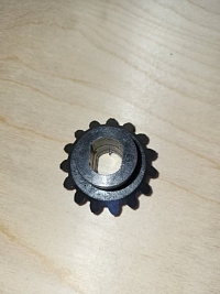 Шестерня коническая регулировки аспирации К-527, К-547 (пласт.): купить в Нижнем Новгороде