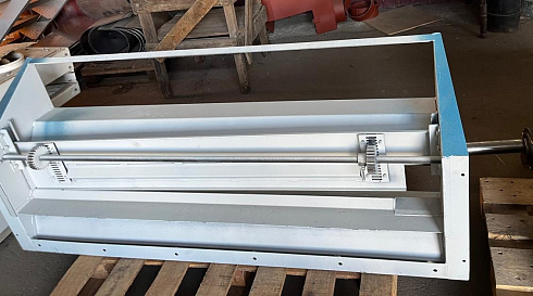 Бункер шнека загрузки (голый) К527 К547: купить в Нижнем Новгороде