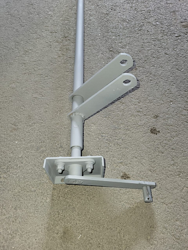 Вал передний щеточного механизма К527: купить в Нижнем Новгороде